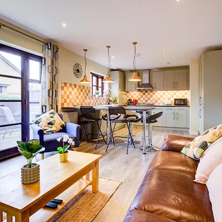 Spacious & Modern 2 Bed Sleeps 5 In Walthamstow London Exterior photo