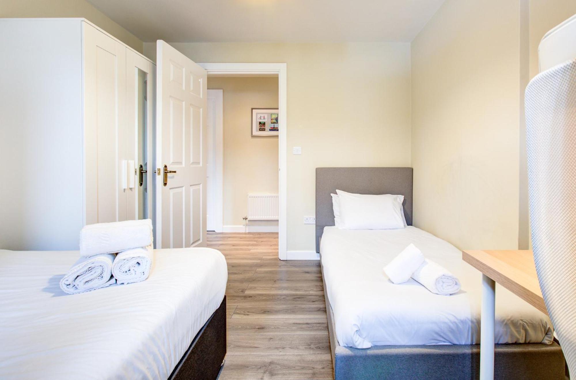 Апартаменты Spacious & Modern 2 Bed Sleeps 5 In Walthamstow Лондон