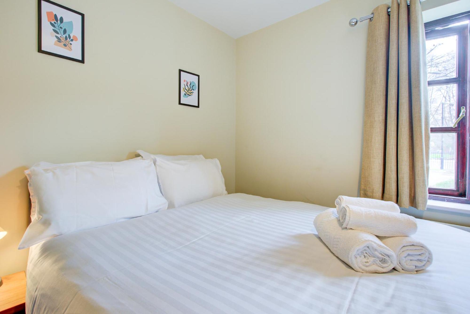 Spacious & Modern 2 Bed Sleeps 5 In Walthamstow * Лондон